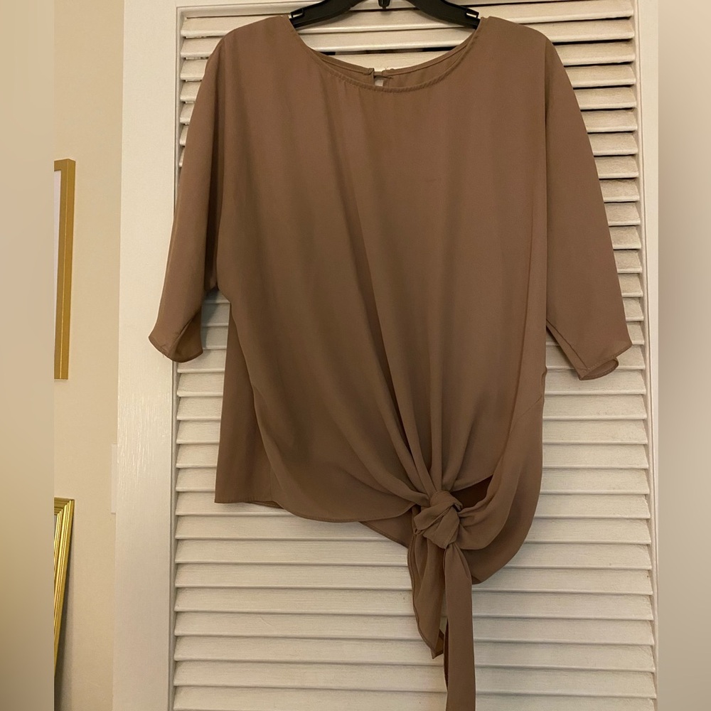 Women’s Knot-Front Blouse in Taupe